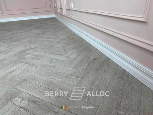 Sàn Gỗ Xương Cá Berry Alloc 8mm