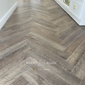 Sàn Gỗ Xương Cá Berry Alloc 12mm